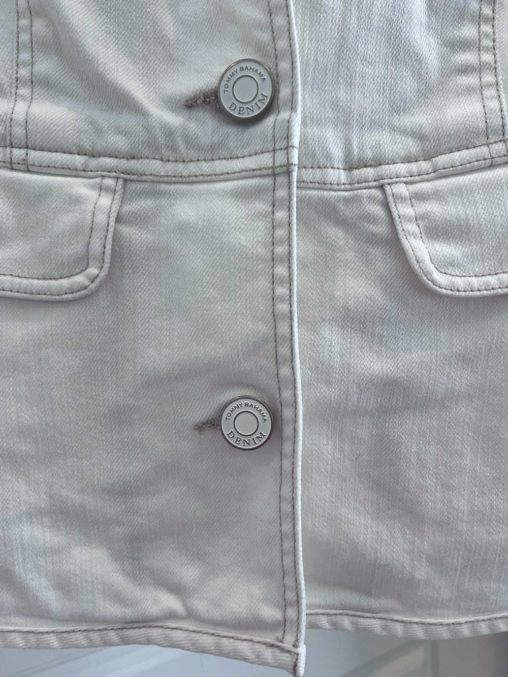 Tommy Bahama White Denim Shaped Jacket runs small - Picture 6 of 9